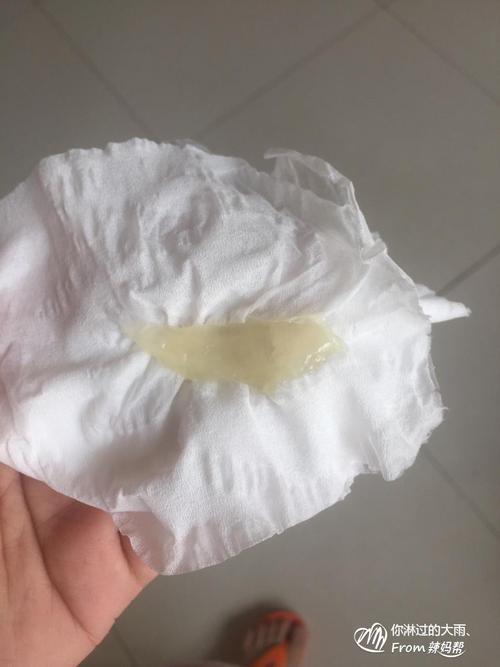 我貌似好几个月没有见过这样果冻状的白带了,这是要排卵了吗?