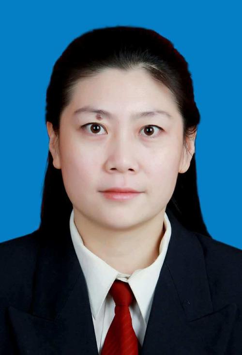  p>张静,女,汉族,1977年11月生,河北定州人,2000年1月加入中国共产党