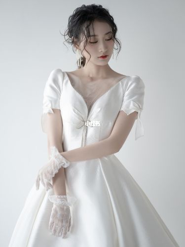 女生一定要拍一次单人婚纱照!