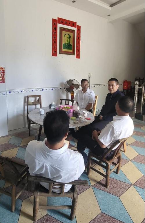在与毛雨时书记和现任韶山村党委书记毛春山的交谈