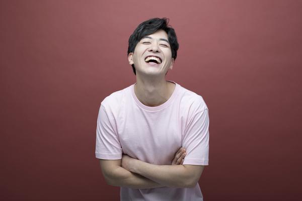 喜悦,高兴,愉悦,男性,男人,只有一个男人,整洁,亚洲人,英俊,微笑,人