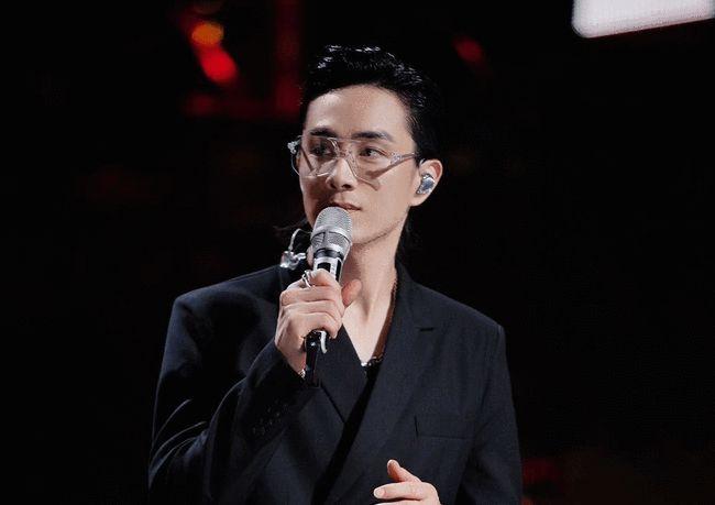 顽皮老板喝不醉每天都在天上飞是什么歌李承铉天上飞歌词完整版