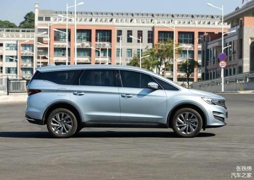 6座的五菱凯捷和吉利嘉际,谁更适合家用?乘坐体验差距