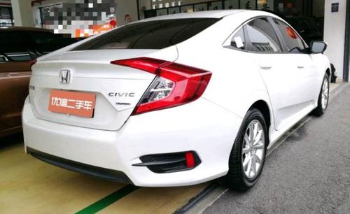 本田 思域 2016款 1.0t 自动 180turbo舒适版