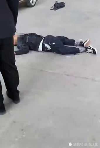 定州一小区男孩坠楼不幸当场身亡