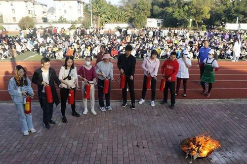 头条|关注消防 生命至上——桂林德智外国语学校(三中