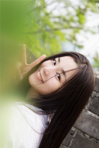 国民校花郑舒环素颜写真曝光 清新甜美绽放青春光芒