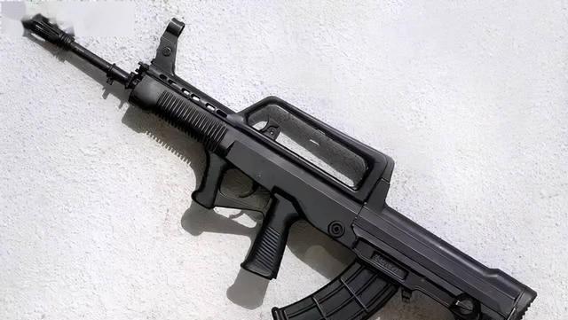 95式突击步枪,因为一个缺点被骂了20年,你知道是什么吗?