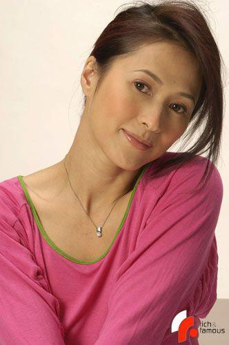  p>梁琤( i>原名梁玉燕 /i>),1969年11月23日出生于香港,中国香港女