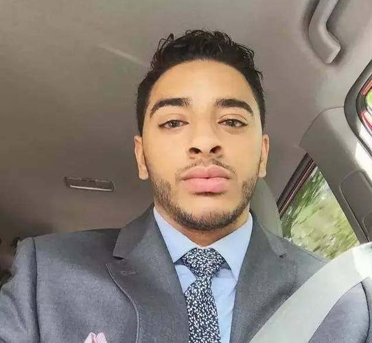 跨性别肌肉男模,世界观彻底颠覆了!