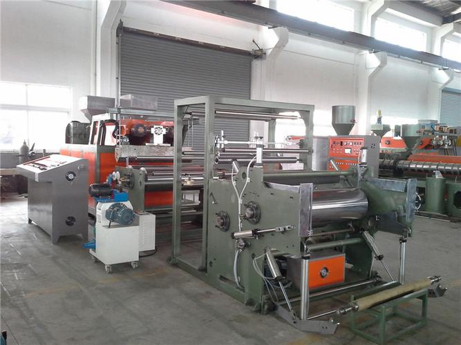 pe流延膜机(拉伸膜机,缠绕膜机,保鲜膜机)1000双层共挤拉伸膜机