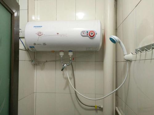 维修太阳能(煤气)热水器(电热水器拆装)水管.龙头.卫浴.