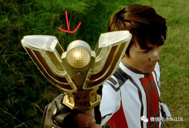 原来神光棒的设定是后来出现的,让大古变成光的并不是神光棒,而是崛井