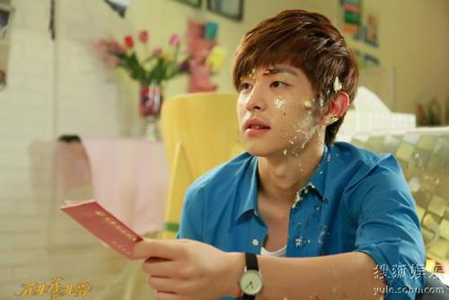 满城尽看《花雾》剧 韩范儿邓伦献出"第一次"