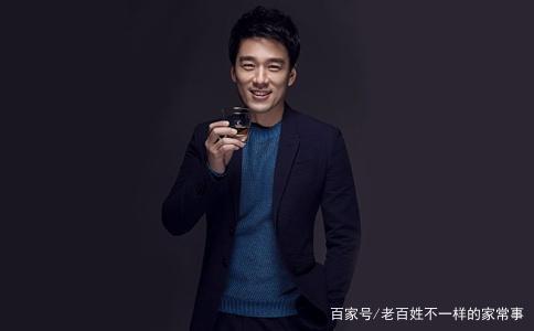 "10亿身价以下不演"的王耀庆,真是个"宝藏大男孩"