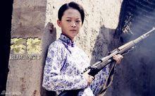 2013年,年仅20岁的冯越出演革命战争题材电视剧《苍狼》饰演神秘的