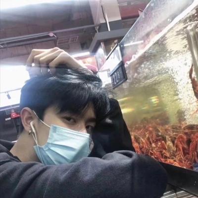 个性网男生自拍头像男生