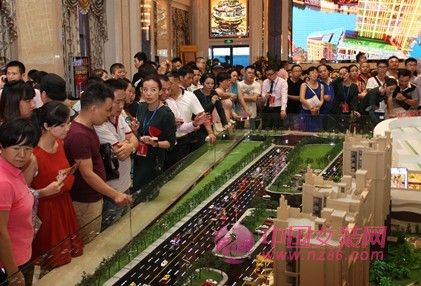 人气视后杨怡助阵虎门万达广场