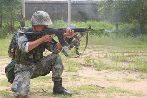 跪姿射击