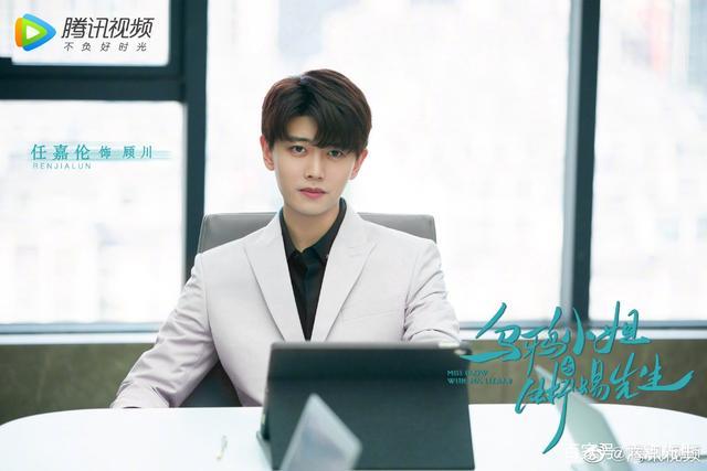 明星白色西装造型合集,是优雅王子也是深情绅士