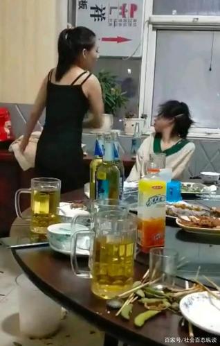 唐山滦南县:社会我悦姐,人狠话又多,巴掌加鞋底,专抽