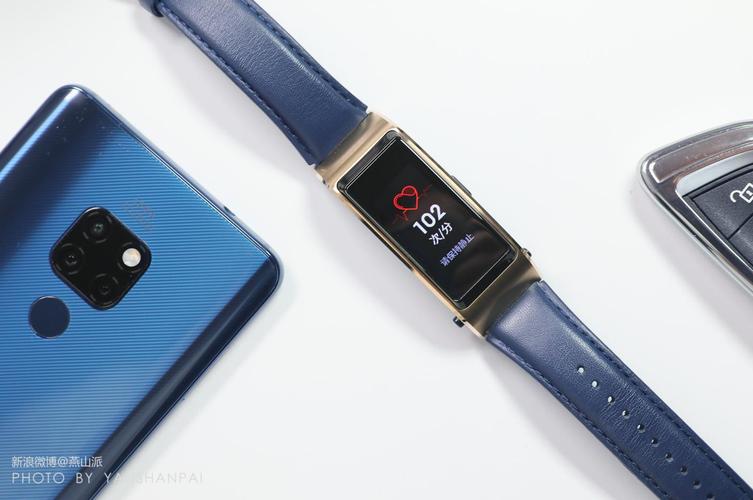 圣诞礼物送华为手环 b5保你男票喜欢!