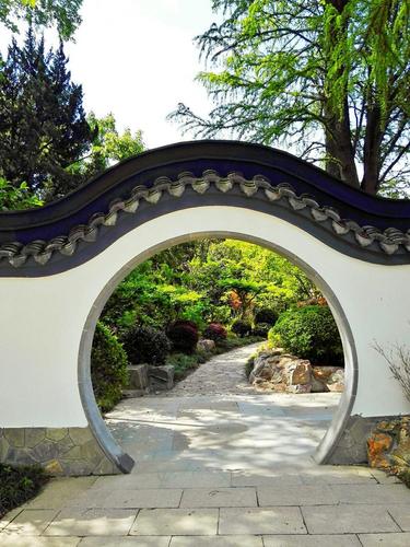 江南园林洞门一一生动的画面,美丽的风景