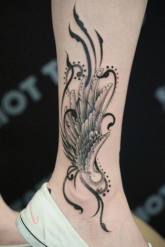 腿部翅膀小清新纹身图案