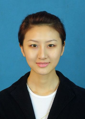 姓名:李薇      职称:讲师      学位:硕士 简历: 2009年本科毕业于