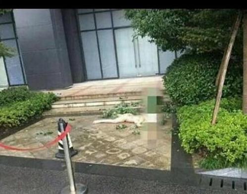 她是赵本山最美女徒弟,为何裸死在酒店门口,真相令人