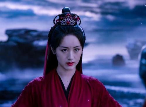 袁冰妍《琉璃》大火,演技大获好评,可萌可霸气的战神你爱了吗?