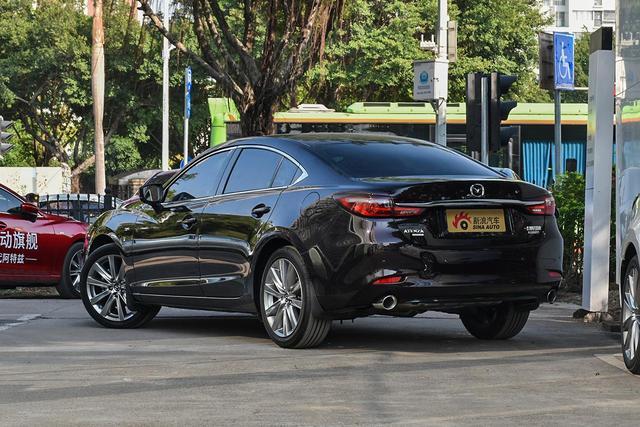 2020款阿特兹2.5l自动蓝天尊崇版