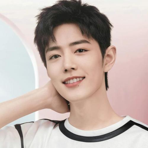 终于官宣!肖战登五大刊《elle》2022开年首封