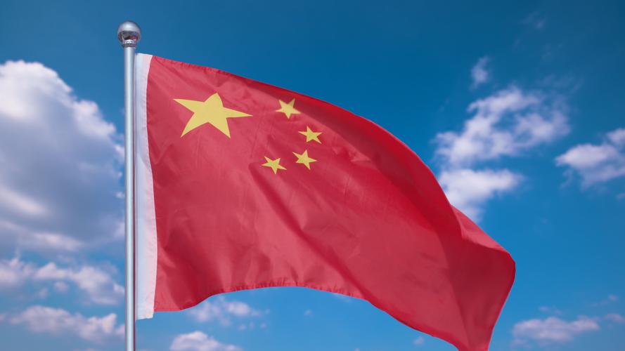 4k实拍五星红旗国旗迎风飘扬实拍素材_3840x2160_高清