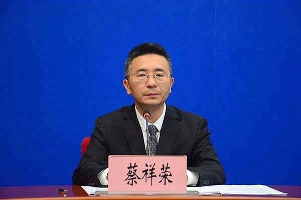 云南省委宣传部副部长,云南省人民政府新闻办公室主任 蔡祥荣