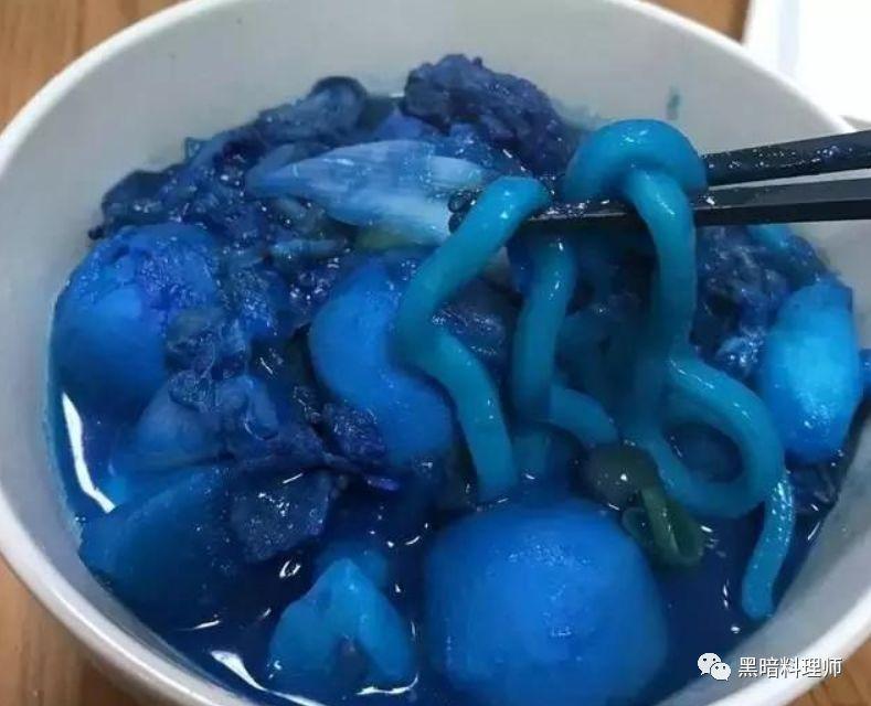 冷色系绝对是食欲杀手来装饰自己的食物吧?