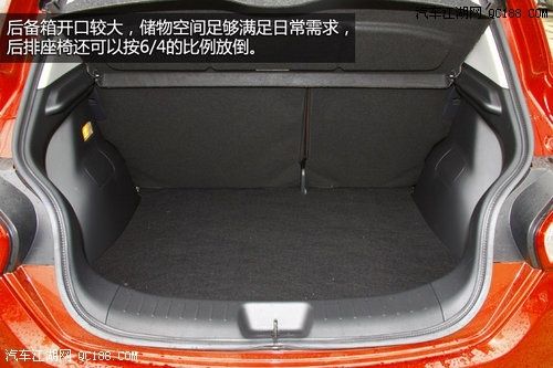 方便存放行李,储物空间也足够满足日常需求,后排座椅还可以按比例放倒
