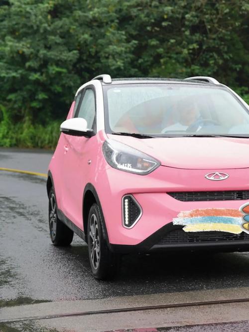 更适合女生的时尚电动汽车~_时尚_汽车_通勤_潮流_新能源_倒车入库