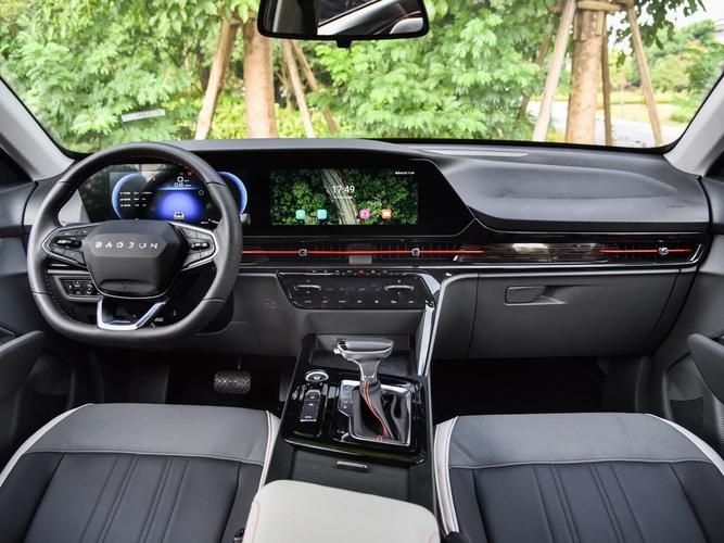 新宝骏rc-6 驾驶舱内饰配置