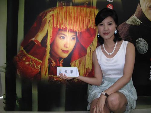 郑萍新浪娱乐讯抗战题材电视剧《风雨雕花楼》正在上海电视剧频道