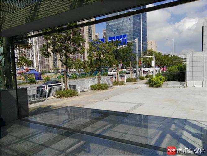 百鸽笼地铁站4个出口都是死路,被附近楼盘划为私家地铁?
