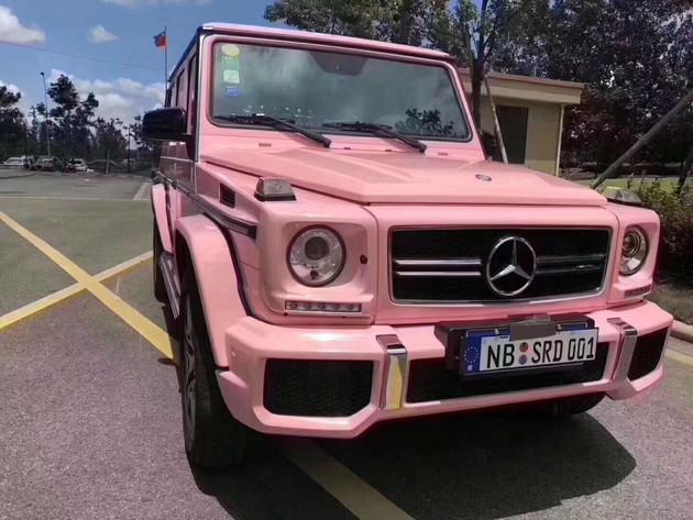 粉色奔驰大g给的宠爱和安全感,像极了爱情!