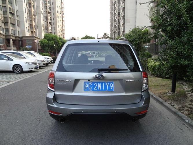 二手森林人 详情                         个人转让一手私家车,银色