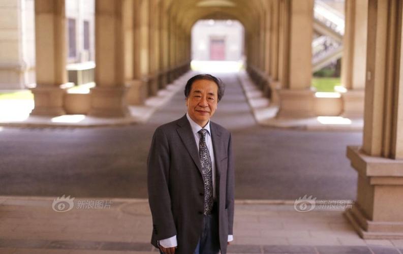 如今,有些他教出来的学生已经成为教学的中坚力量,而李尚志自己仍然