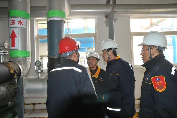 公司领导朱守河到氯碱厂检查指导冬季安全生产 和重大危险源管控工作