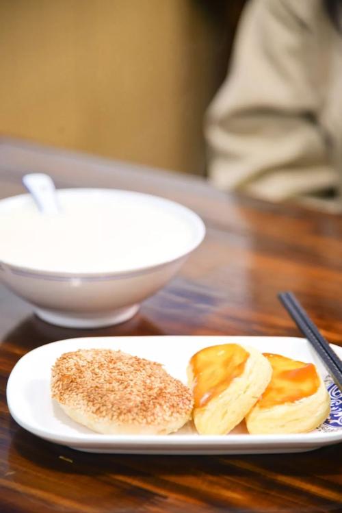 8102年的健康夜市,连油条都有新花样了