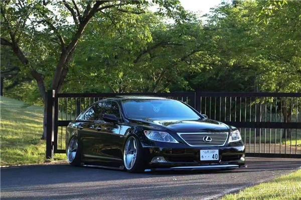 李洋分享雷克萨斯ls460改装空气悬挂气压避震展现完美姿态别具风格