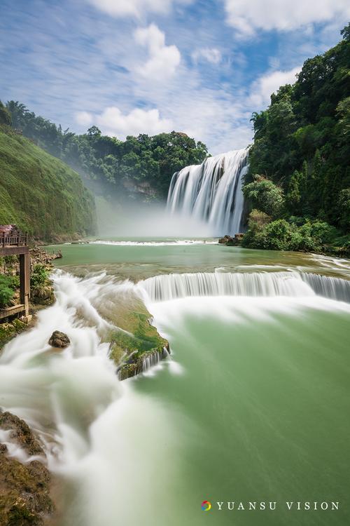 美丽的黄果树瀑布与雨雾中的千户苗寨 |摄影|风光摄影