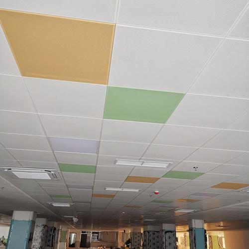 集成吊顶600*600铝扣板 厨卫吊顶300*300白色扣板 工程吊顶铝扣板批发