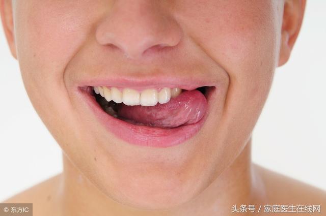 舌头有这3个表现,身体也好不到哪去